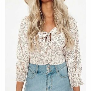 Vestique top (floral cropped)